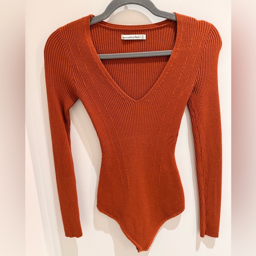 Abercrombie Rust Ribbed V-Neck thong Bodysuit XS